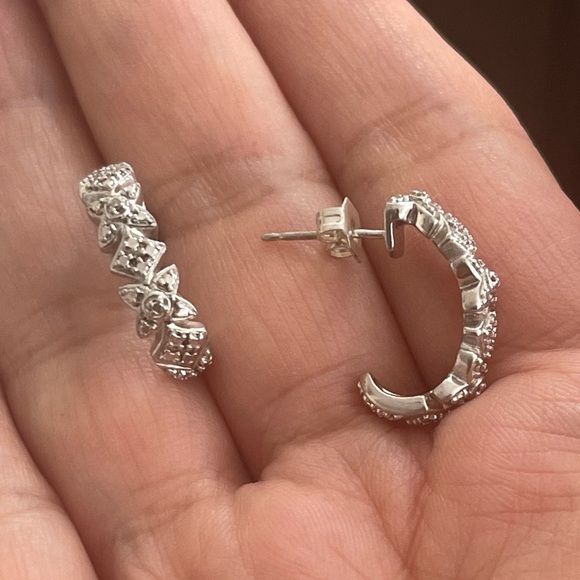 Solid sterling silver drop earrings - Picture 3 of 8